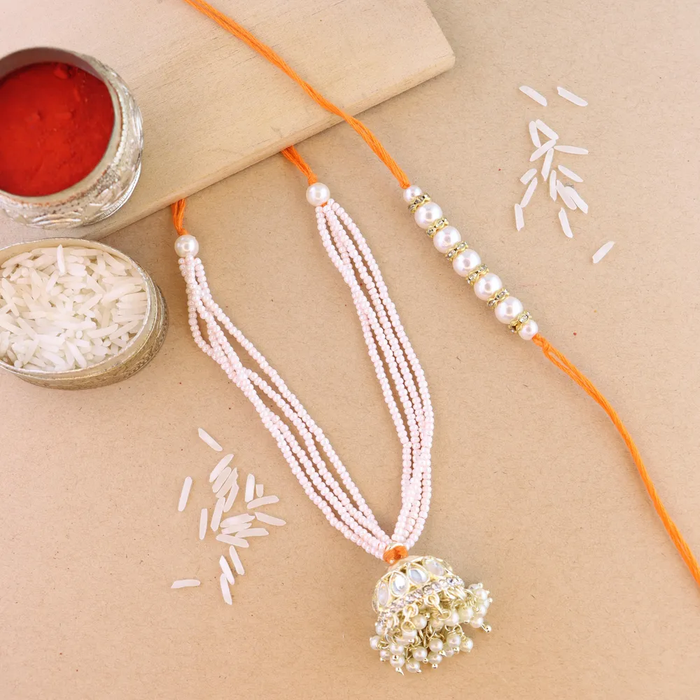 Pearls & pastels